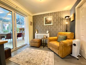 Dining Room / Rear Snug- click for photo gallery